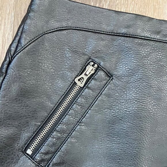 Silence and Noise Faux Leather Mini Skirt With Zipper Pockets & Side Slit - Picture 3 of 7